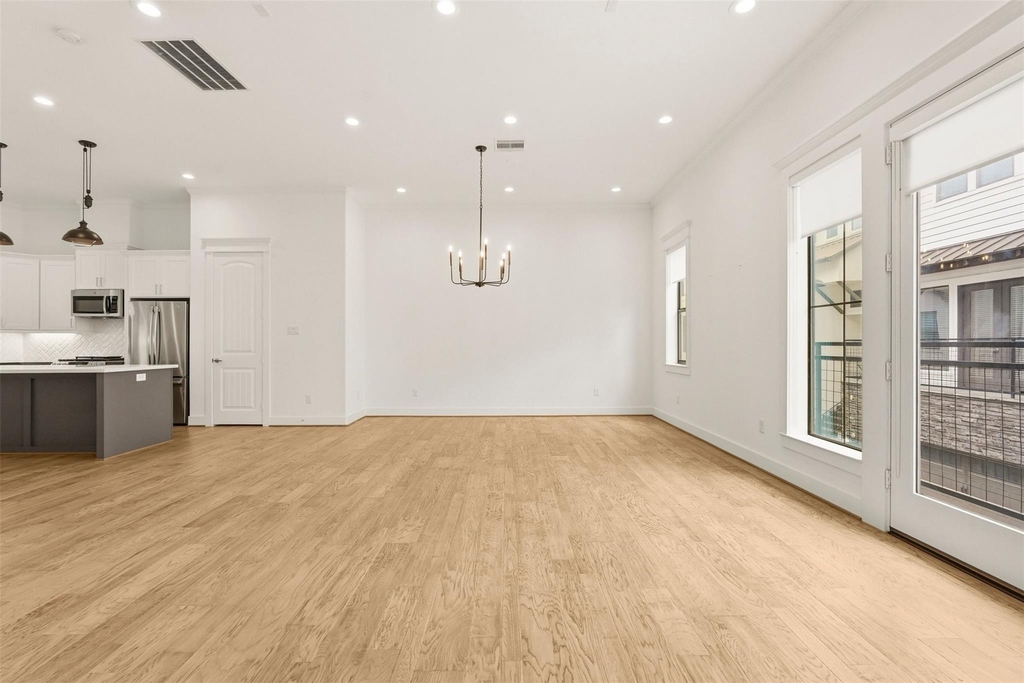 1723 W 14th Street - Photo 9