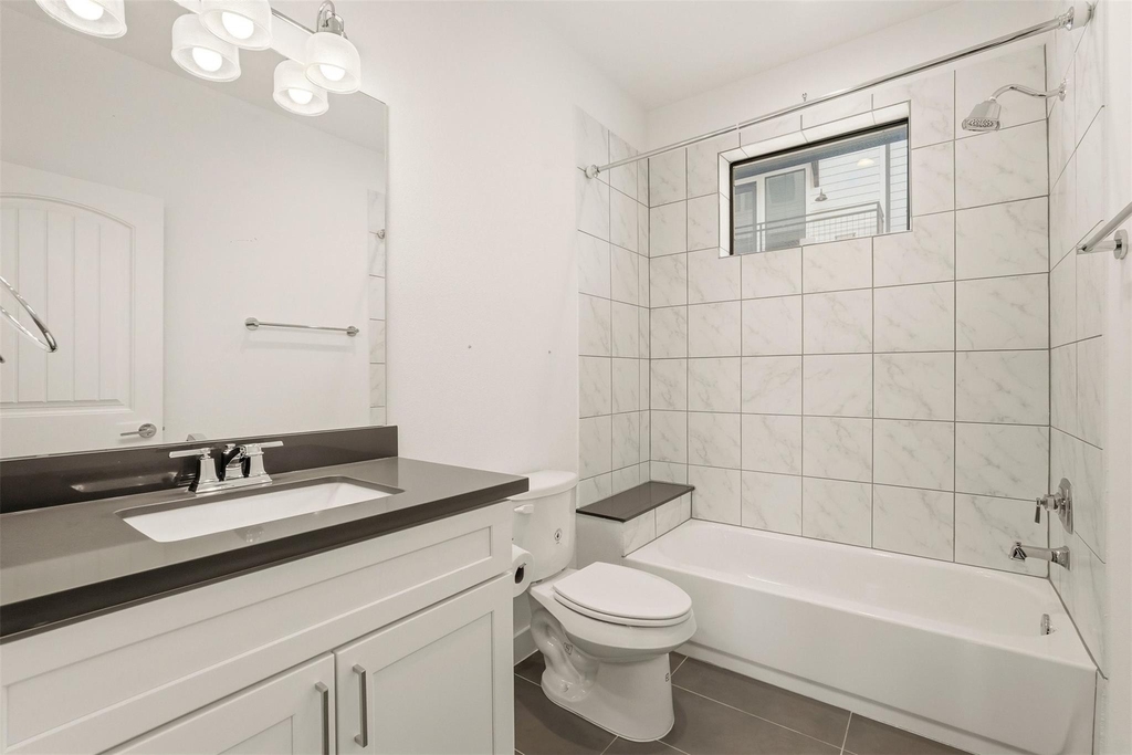 1723 W 14th Street - Photo 5