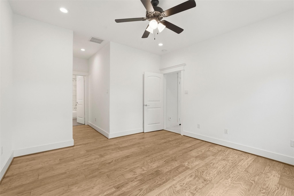 1723 W 14th Street - Photo 4