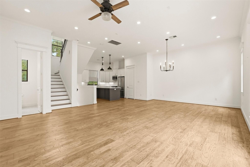 1723 W 14th Street - Photo 8