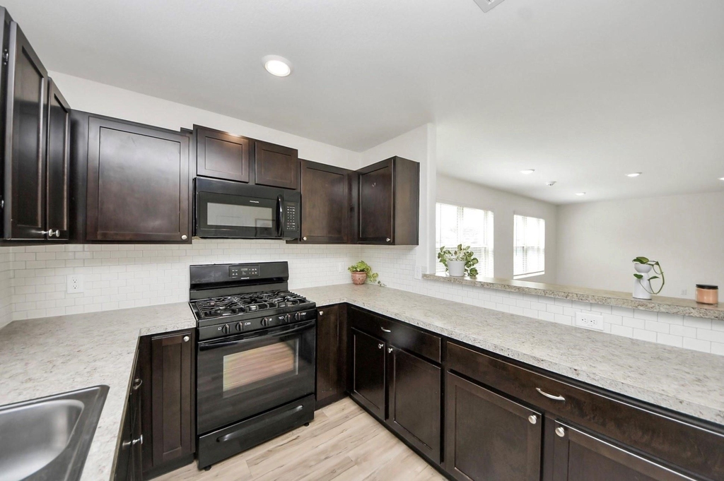 8650 Bar Harbor Drive - Photo 8