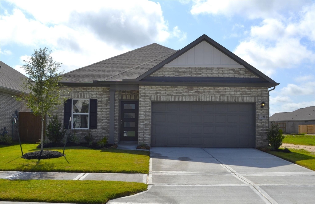 13223 Hayden Peak Drive - Photo 0