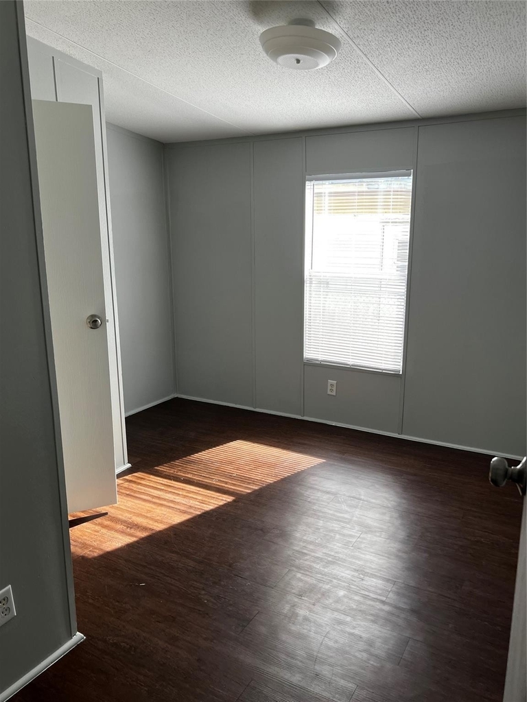 3902 Marzia Avenue - Photo 10