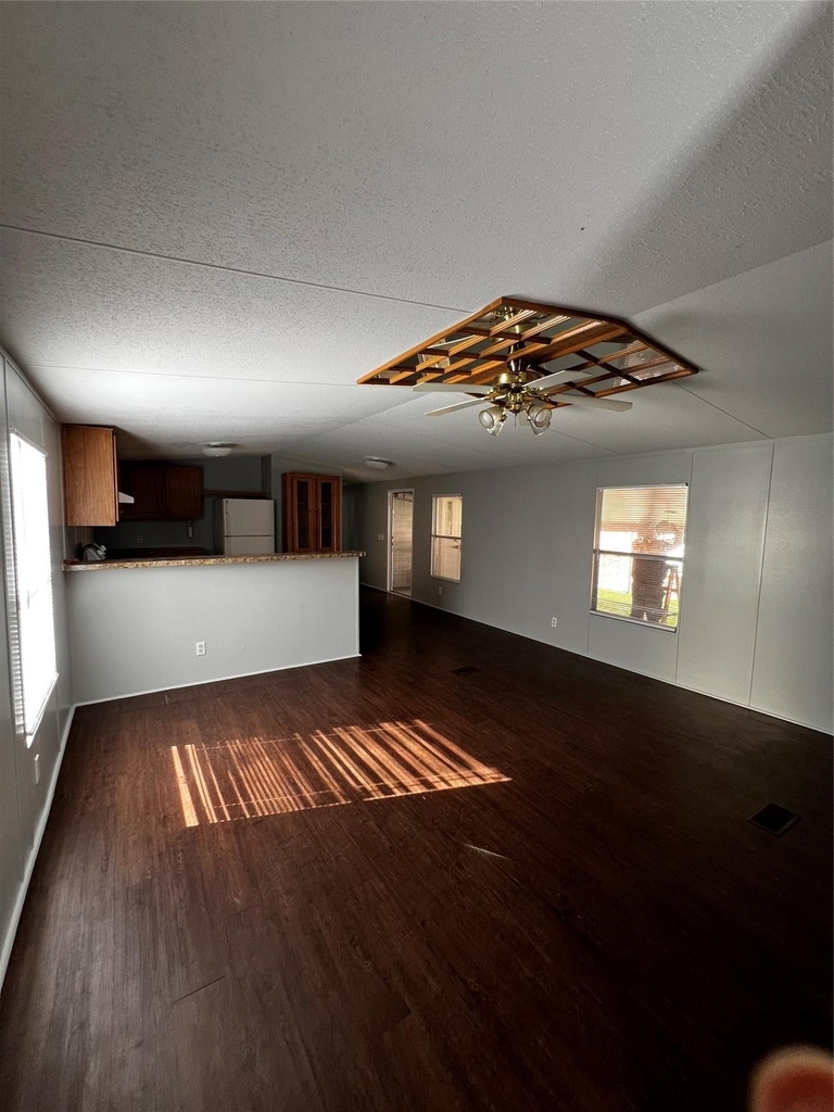 3902 Marzia Avenue - Photo 8