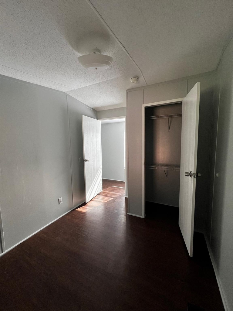 3902 Marzia Avenue - Photo 4