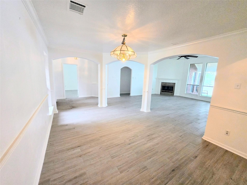 4018 Crystal Lake Circle N - Photo 8