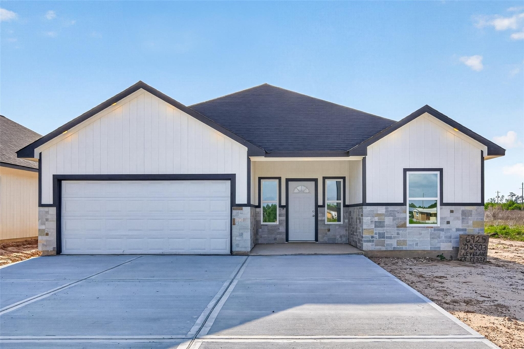 6925 Road 5503 - Photo 0