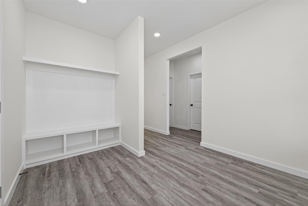 6925 Road 5503 - Photo 2