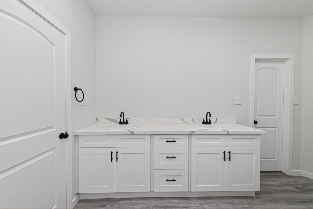 6925 Road 5503 - Photo 13
