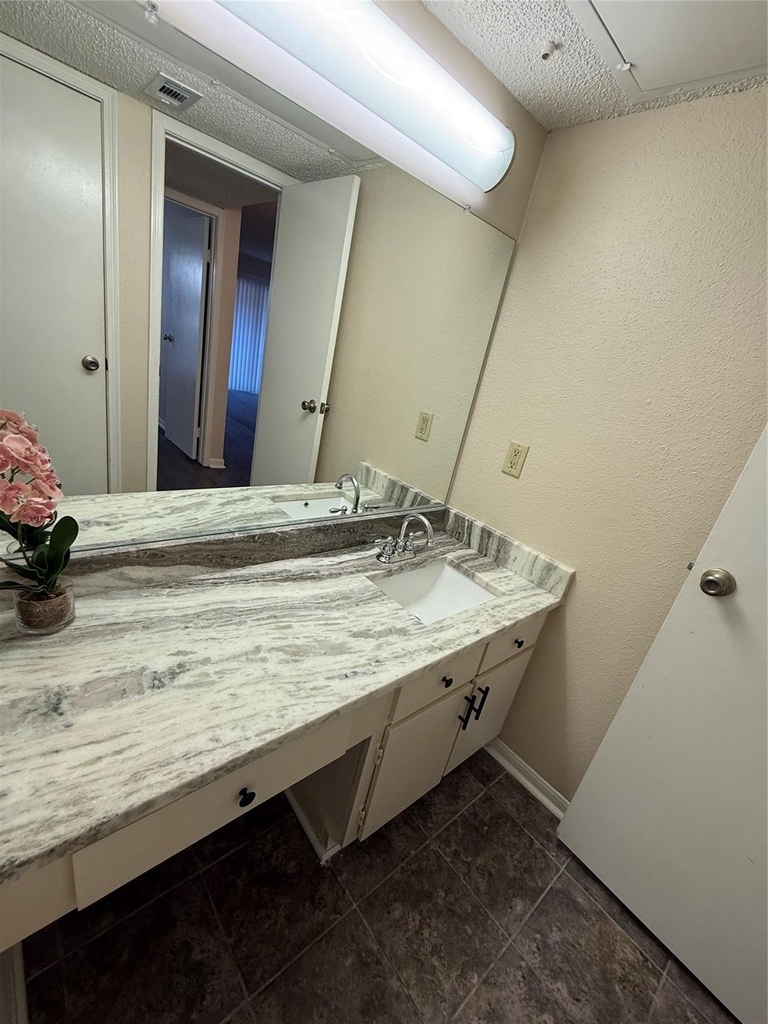 2120 El Paseo Street - Photo 17