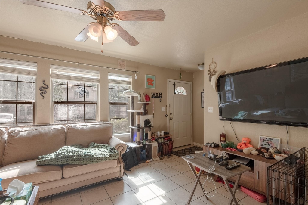 104 Yegua Circle - Photo 5