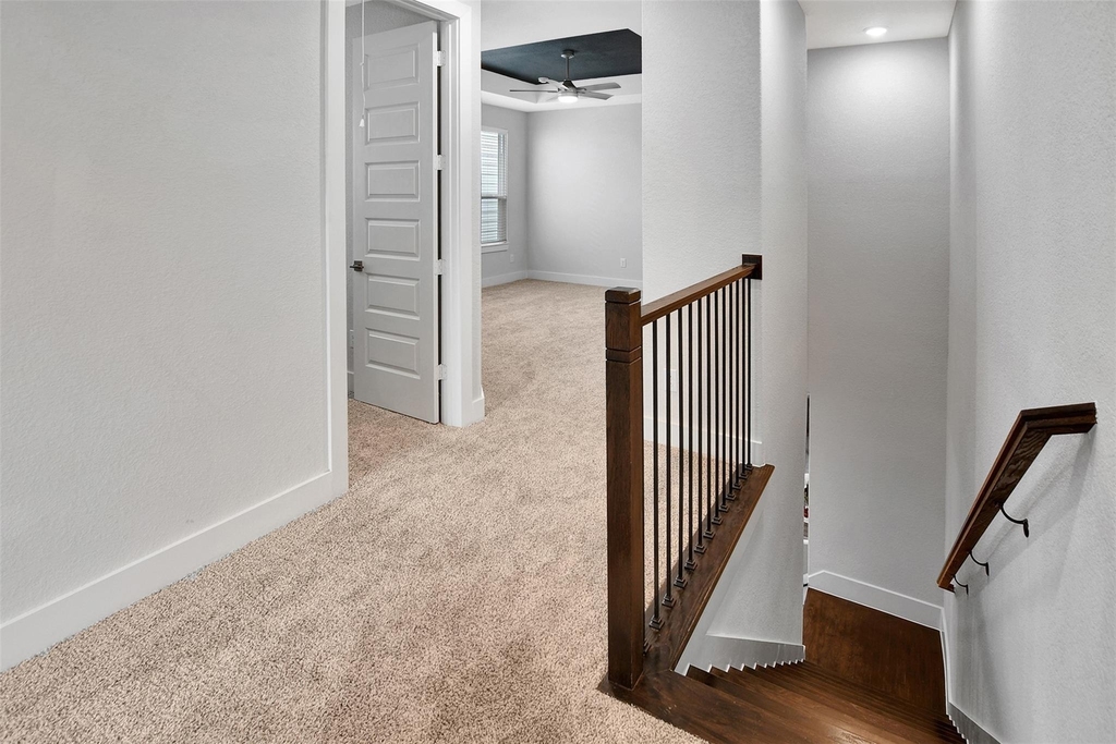 119 E 43rd Street - Photo 16
