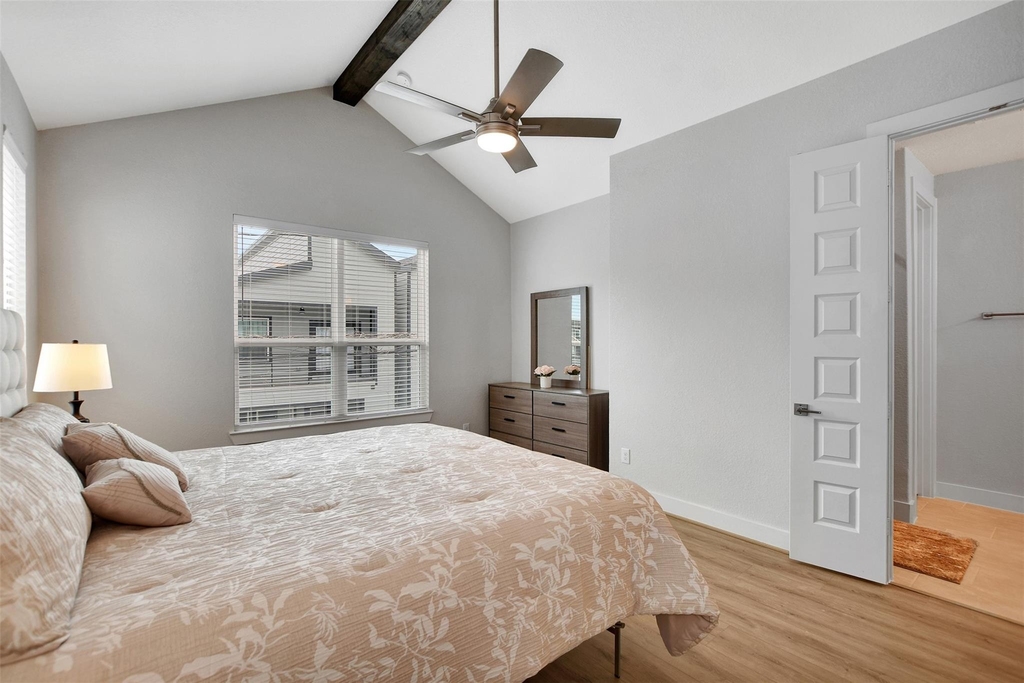 119 E 43rd Street - Photo 21