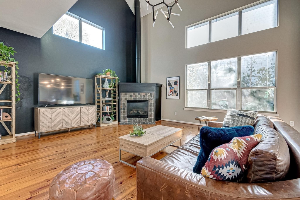 4308 Lillian  Street - Photo 13