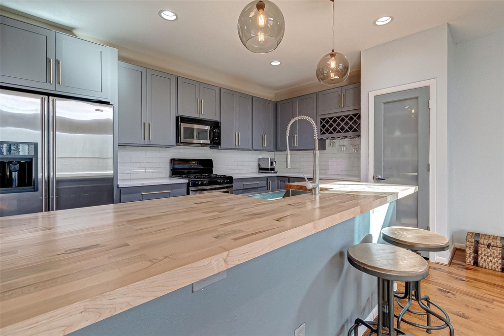 4308 Lillian  Street - Photo 28