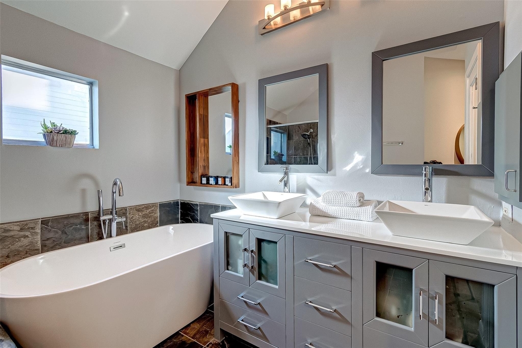 4308 Lillian  Street - Photo 39