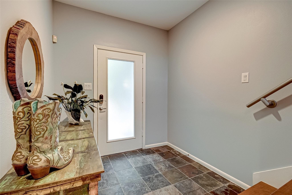 4308 Lillian  Street - Photo 4