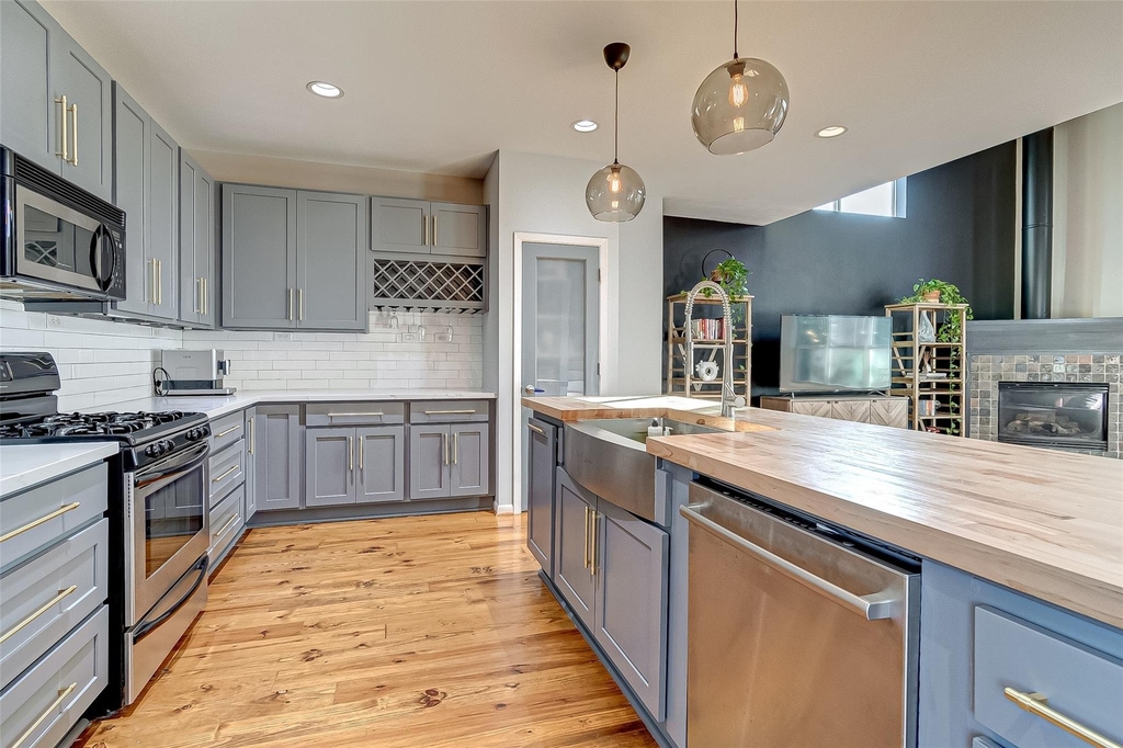 4308 Lillian  Street - Photo 27
