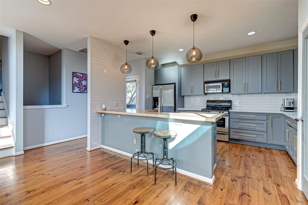 4308 Lillian  Street - Photo 21