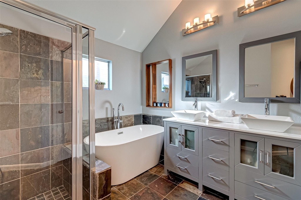 4308 Lillian  Street - Photo 38