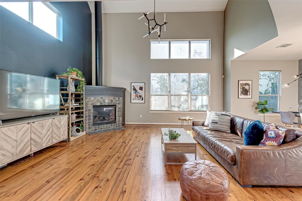 4308 Lillian  Street - Photo 14