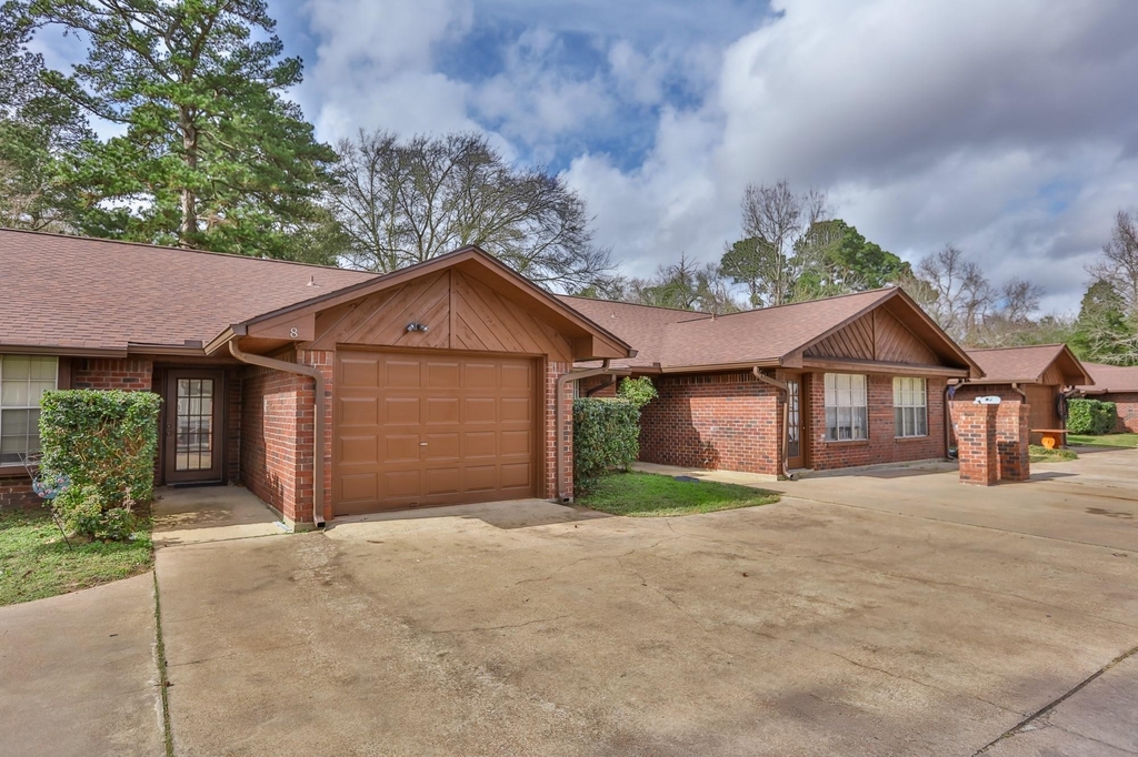 2904 Old Houston Road - Photo 1