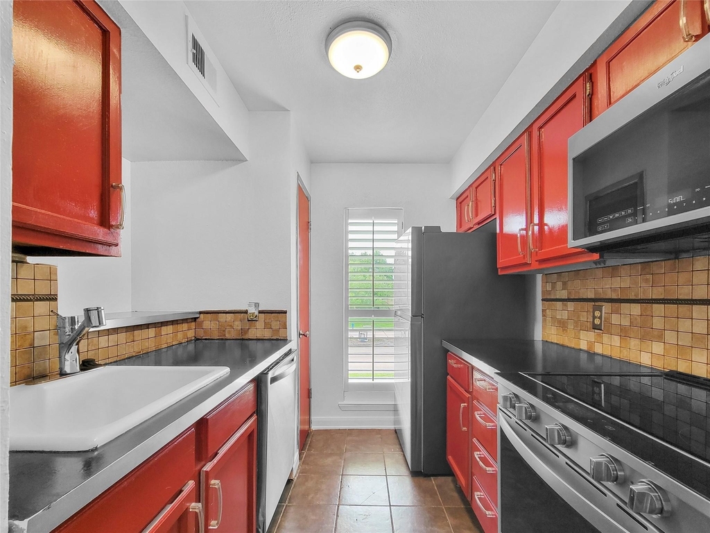 10075 Westpark Drive - Photo 0