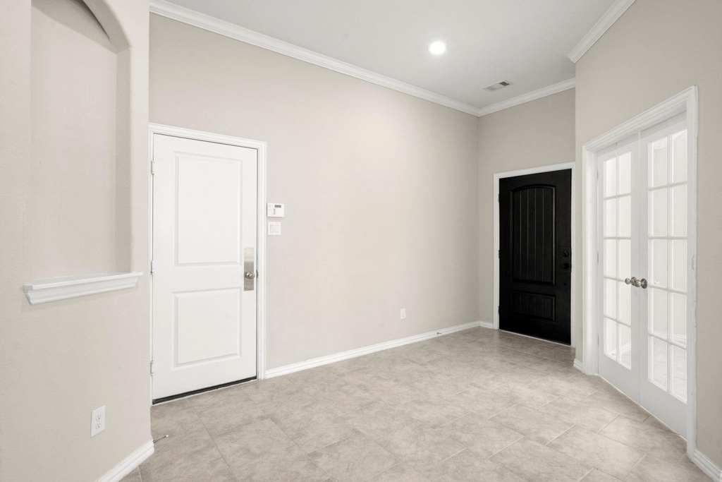 2939 Twin Cove Court - Photo 3