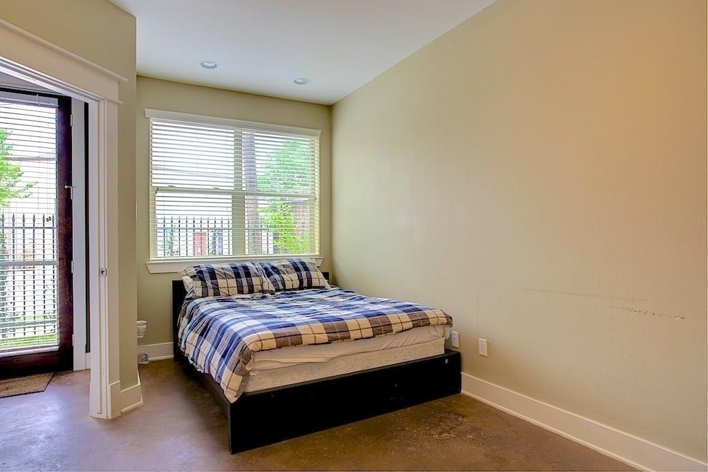 2322 Beall Street - Photo 10