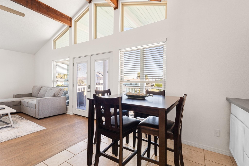 4014 Kent Drive - Photo 2