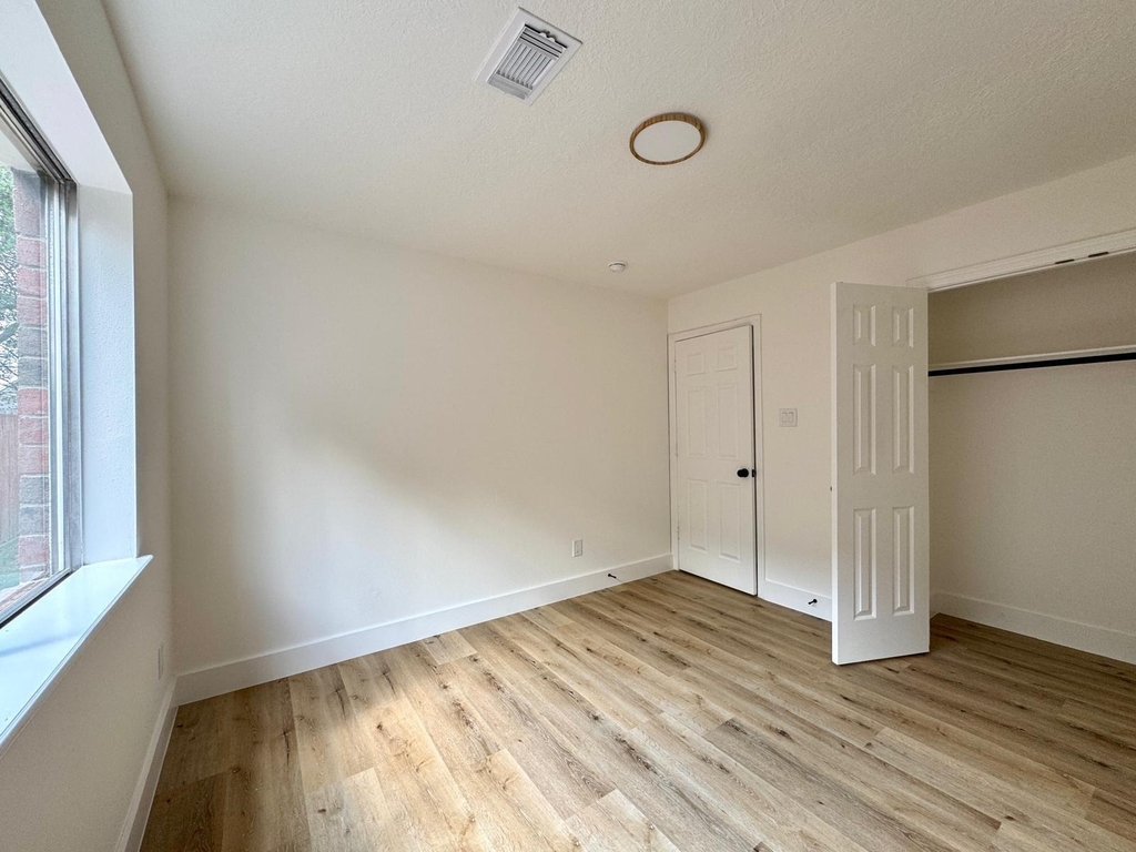 6427 Liberty Valley Drive - Photo 19