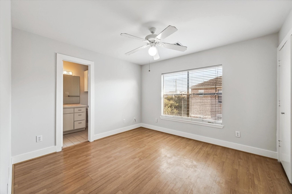 9710 Riddlewood Lane - Photo 13