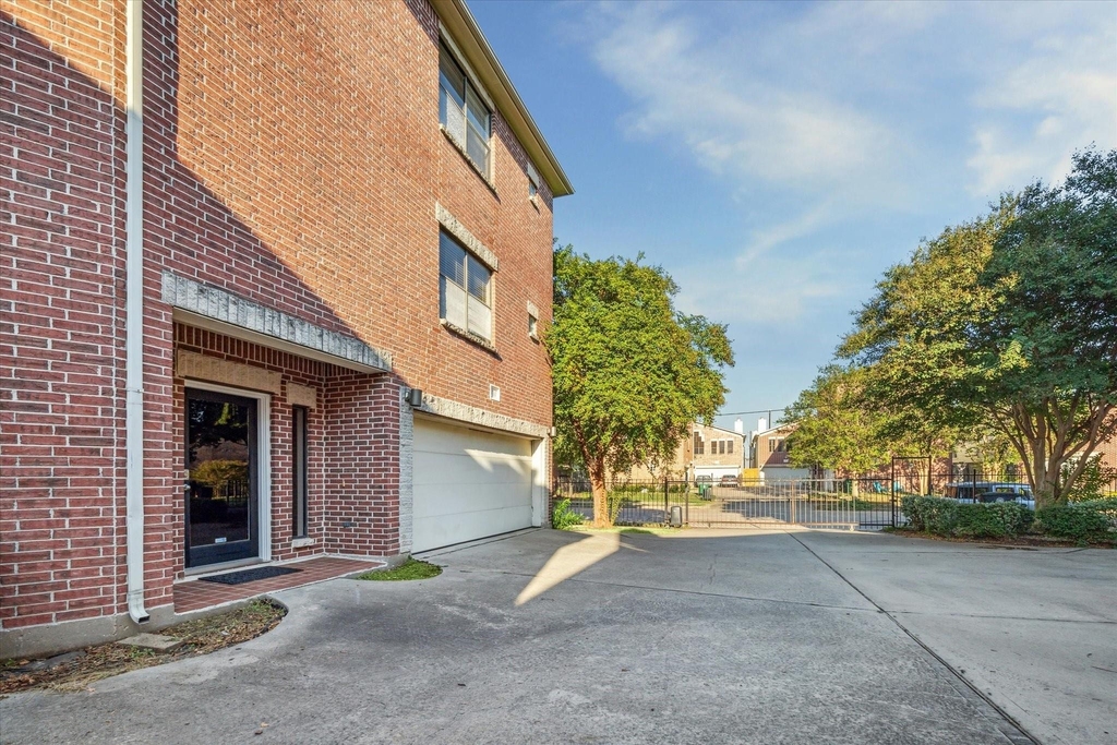 9710 Riddlewood Lane - Photo 28