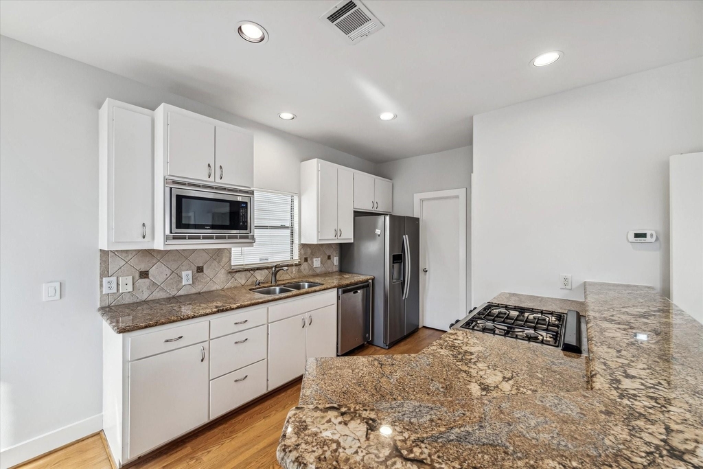 9710 Riddlewood Lane - Photo 11
