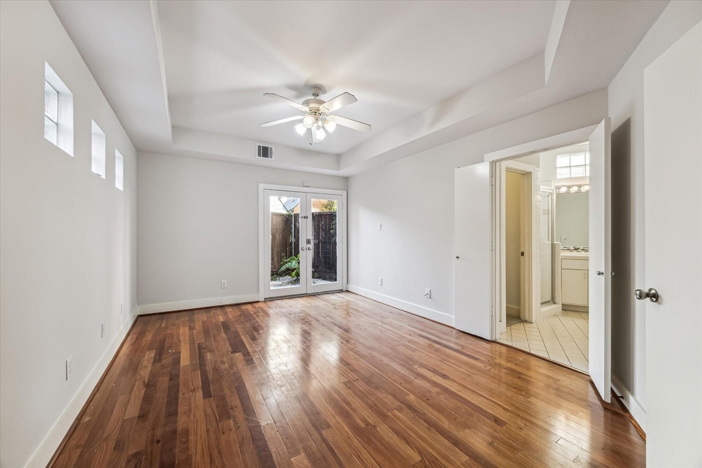 9710 Riddlewood Lane - Photo 18