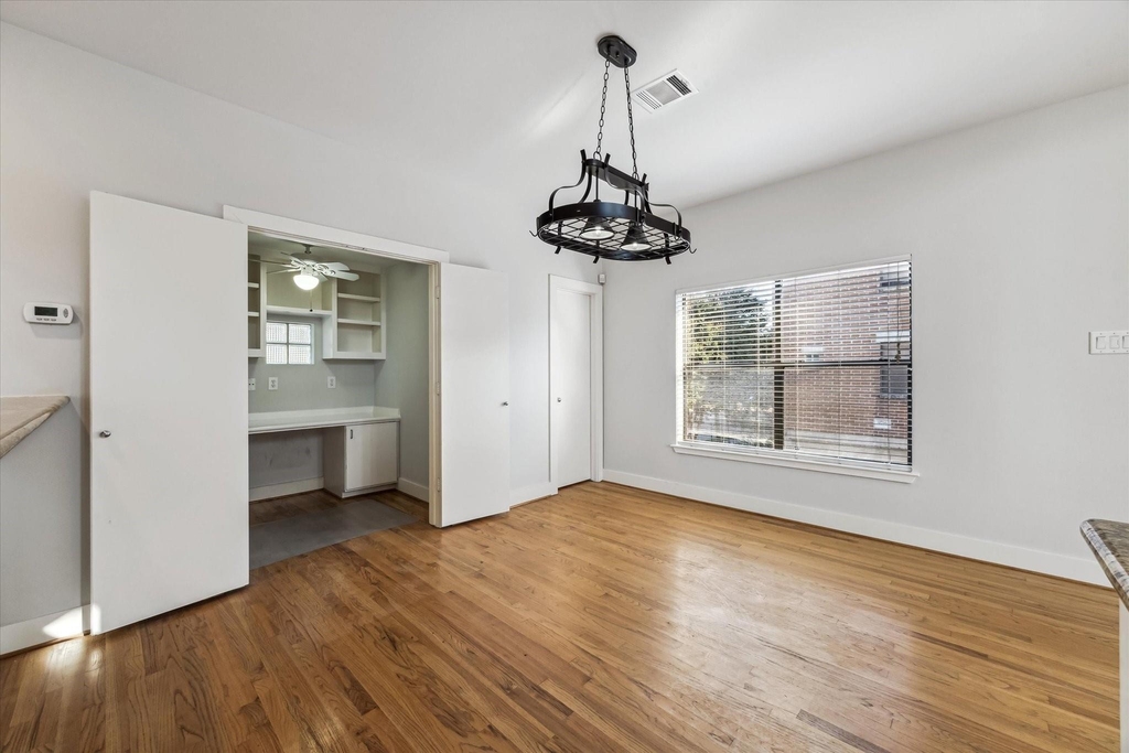 9710 Riddlewood Lane - Photo 8