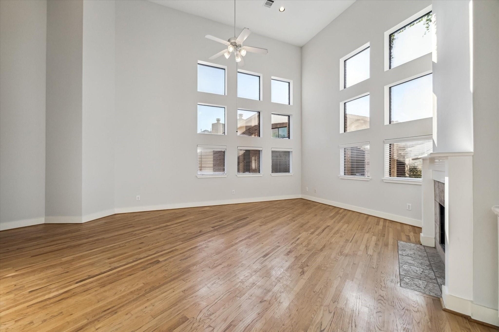 9710 Riddlewood Lane - Photo 2