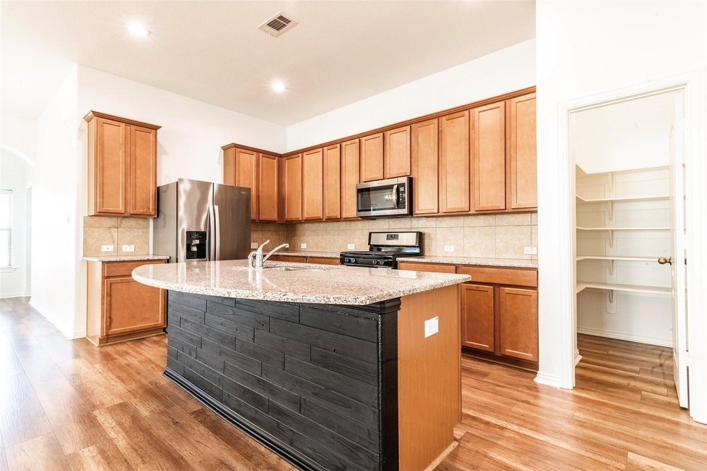 3094 Camden Park Lane - Photo 8