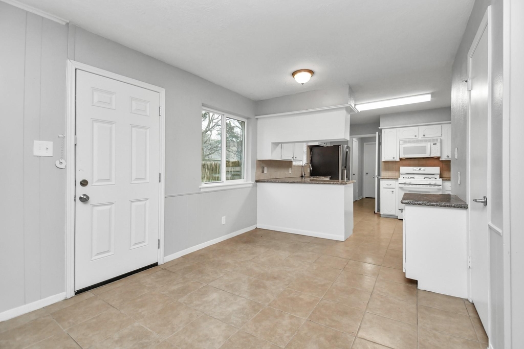 24118 Spring Gum Drive - Photo 11