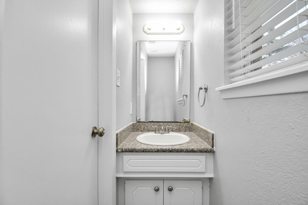 24118 Spring Gum Drive - Photo 18