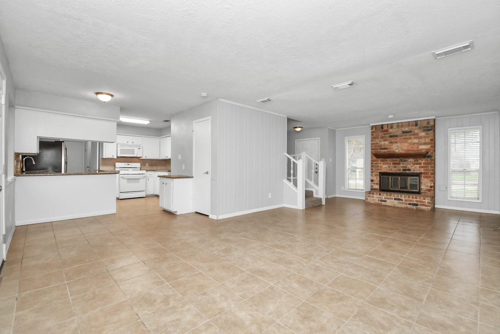 24118 Spring Gum Drive - Photo 8