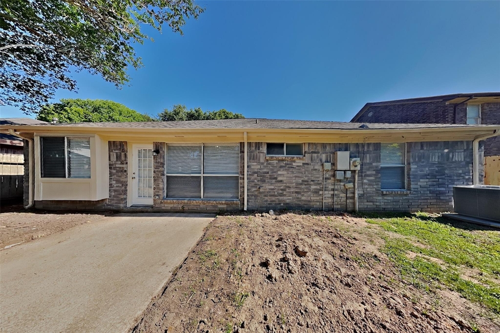 17423 Saxon Drive - Photo 16