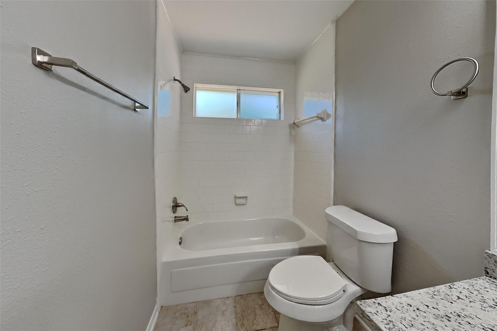 17423 Saxon Drive - Photo 15