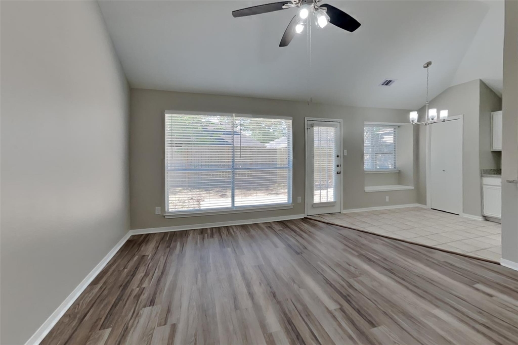 17423 Saxon Drive - Photo 3