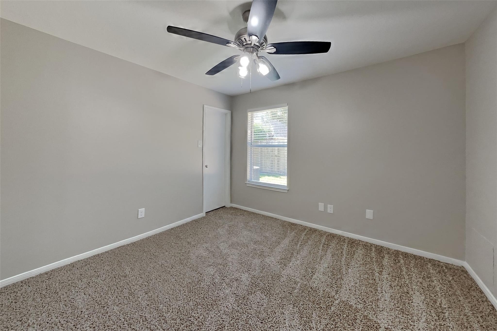 17423 Saxon Drive - Photo 11
