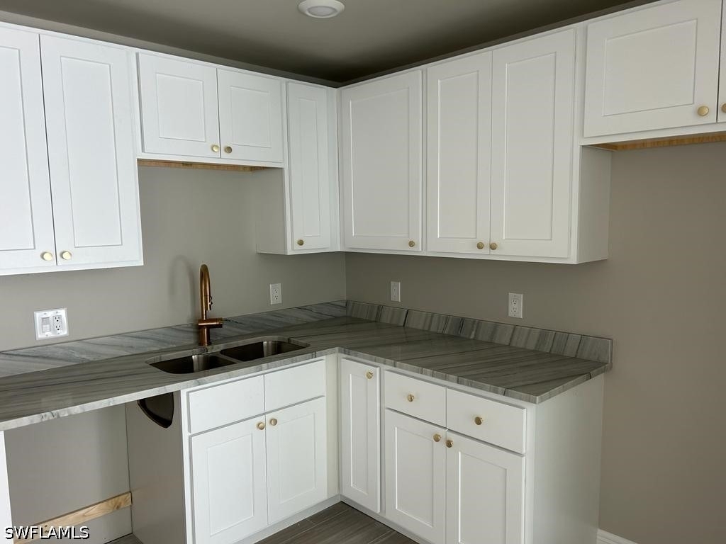 2987 Thomas Street - Photo 2