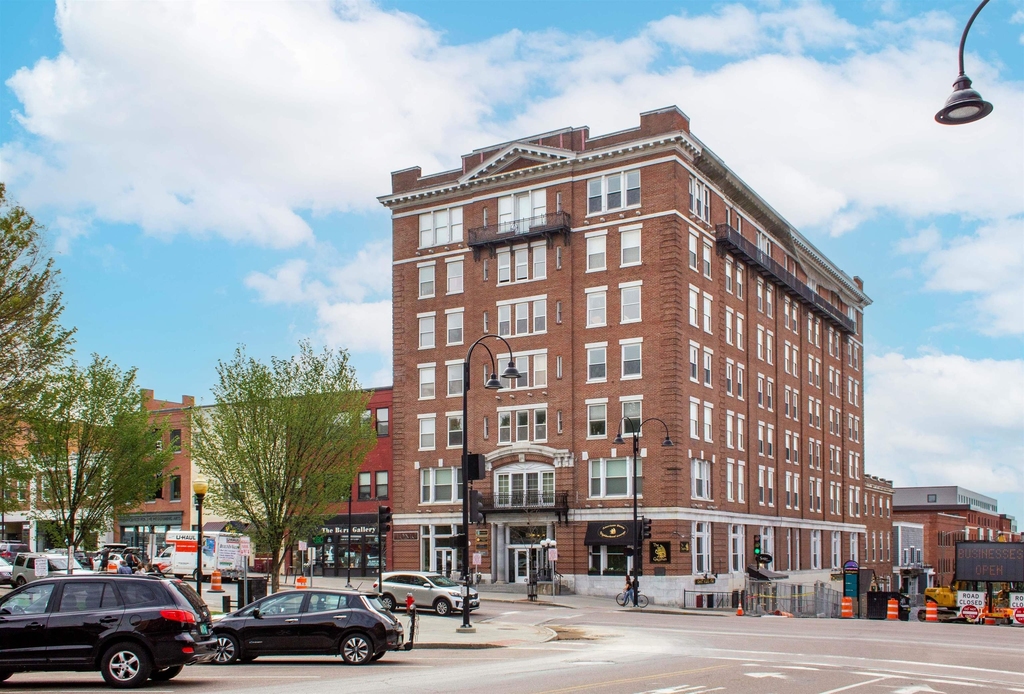 131 Main - Photo 0