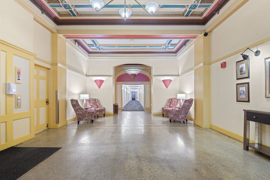 131 Main - Photo 1