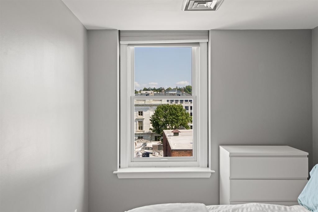 131 Main - Photo 19