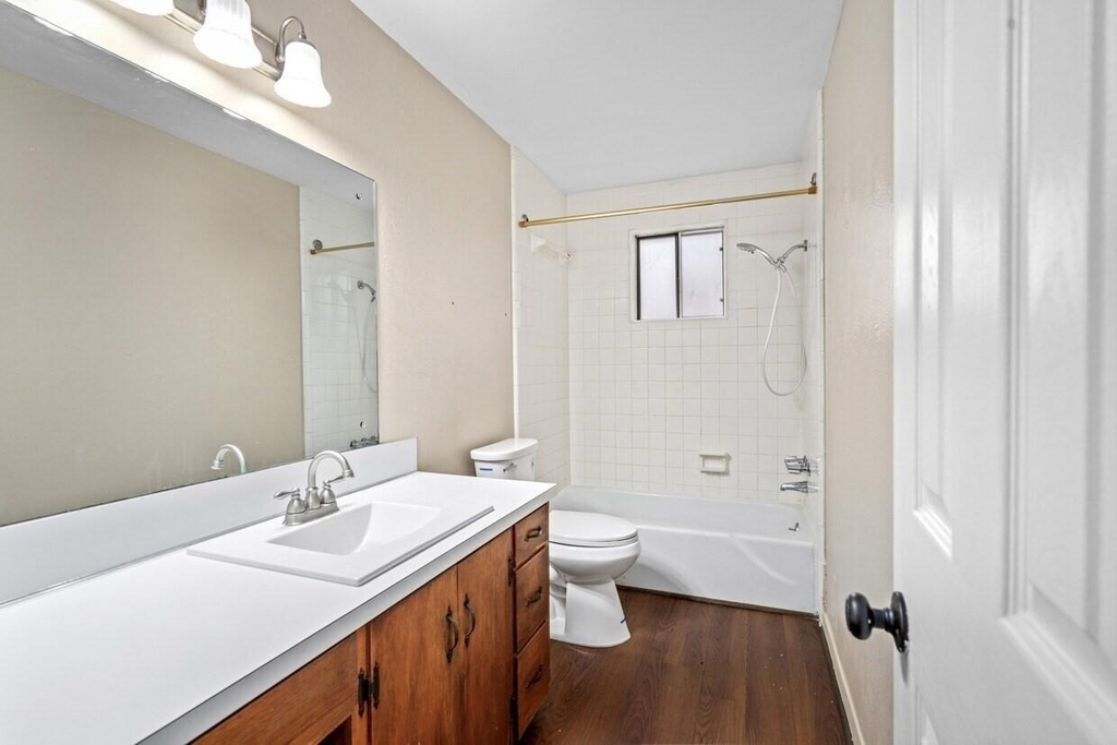 403 E Main Street - Photo 13